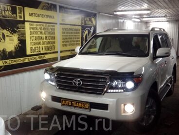 Toyota Land Cruiser 200 2015г